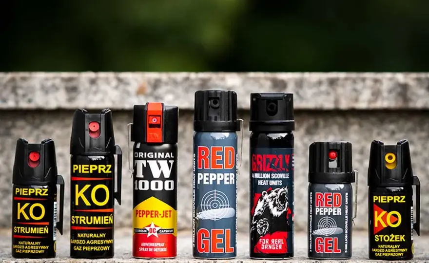 Gaz pieprzowy na psa: Jaki wybrać? Bezpieczna i legalna obrona.